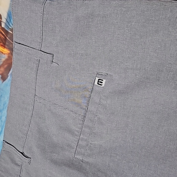 Travis‎ Mathew Gray Shorts Size 40 - Picture 5 of 5